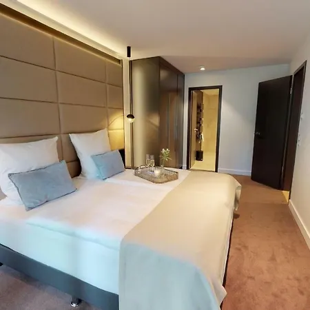 White Pearl 1.05 تيميندورفير ستراند